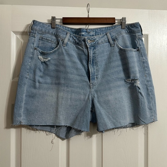 Old navy Light Blue Distressed Denim Shorts - Picture 1 of 3